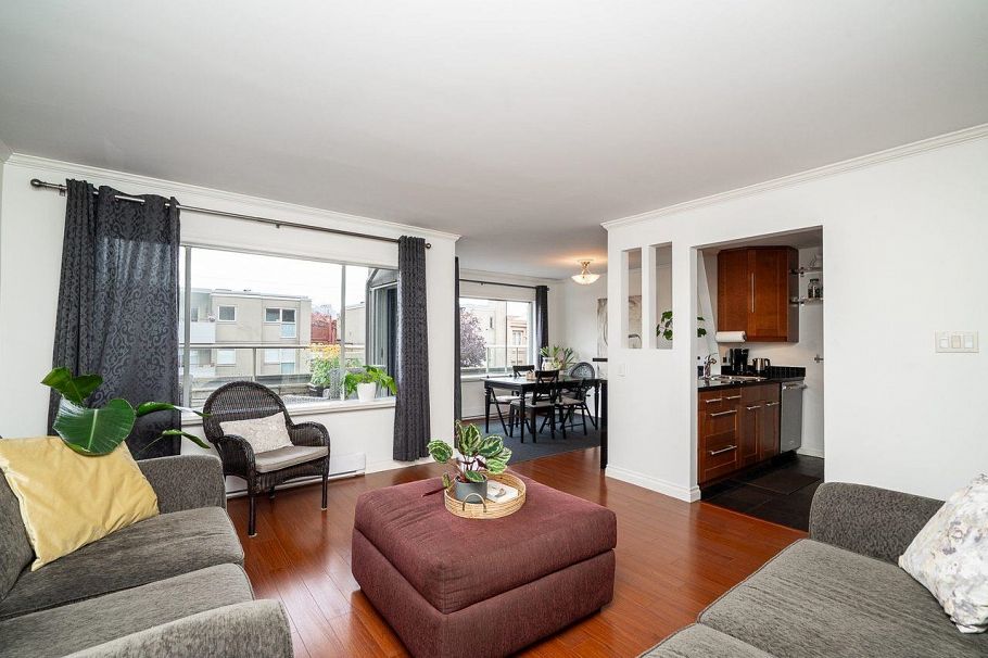 104 2412 Alder Street Vancouver, BC - 2