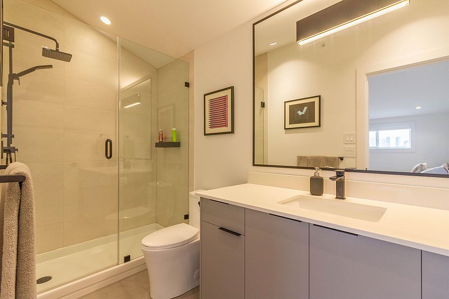 3063 Graveley Street Vancouver, BC - 18