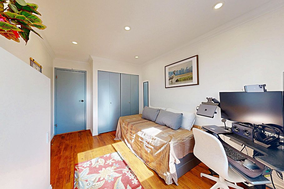 204 252 W 2nd Street North Vancouver, BC - 30