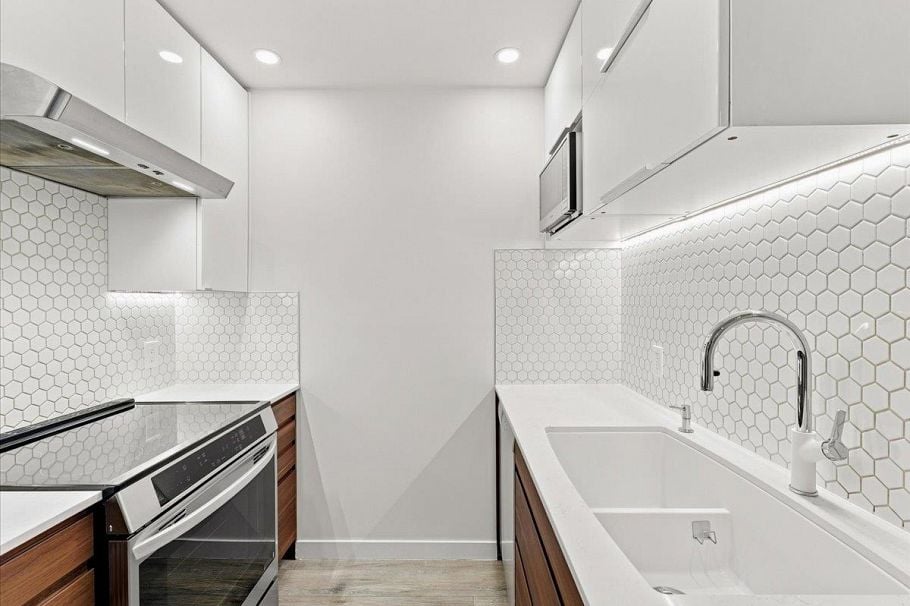 203 1729 E Georgia Street Vancouver, BC - 7