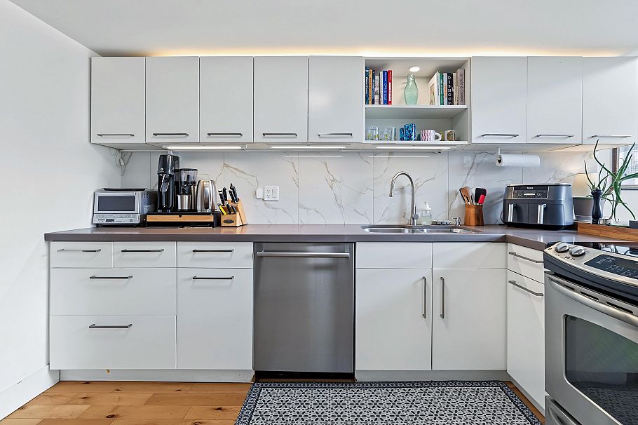 308 1330 Graveley Street Vancouver, BC - 11