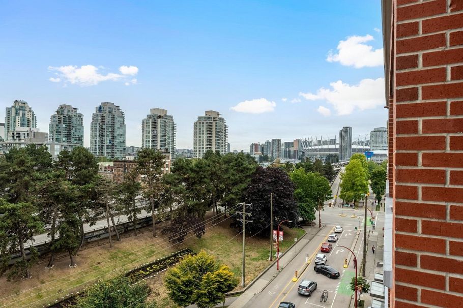 715 221 Union Street Vancouver, BC - 13