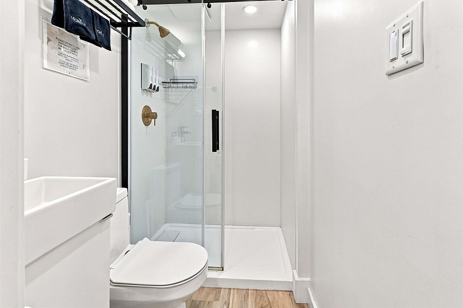 2764 Dundas Street Vancouver, BC - 31