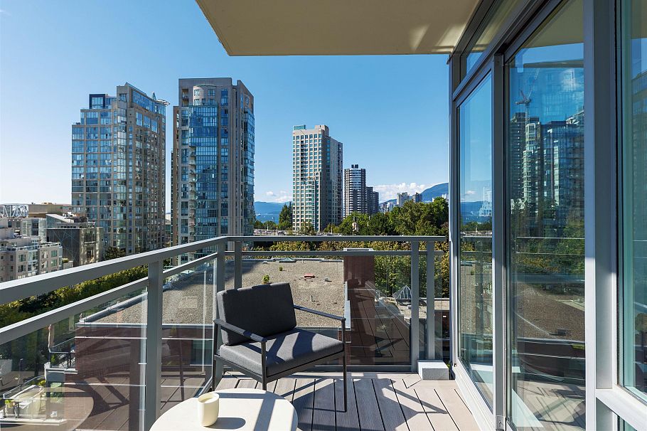 805 1455 Howe Street Vancouver, BC - 17