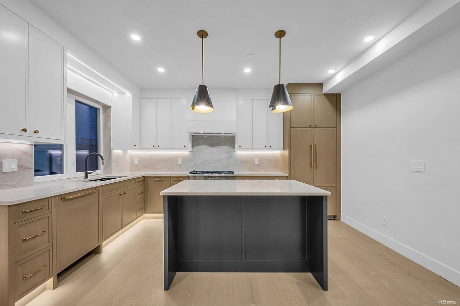 1 5150 Spencer Street Vancouver, BC - 13