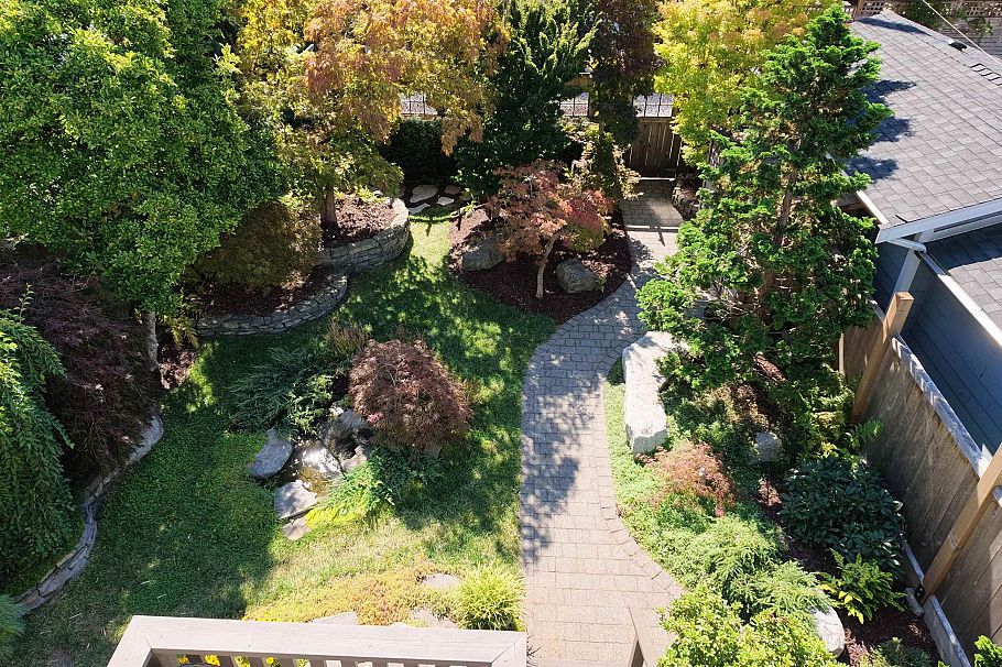 456 Aubrey Place Vancouver, BC - 33