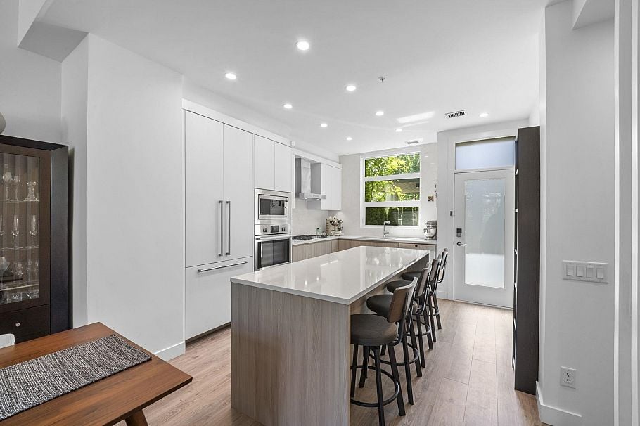153 2060 Curling Road North Vancouver, BC - 5