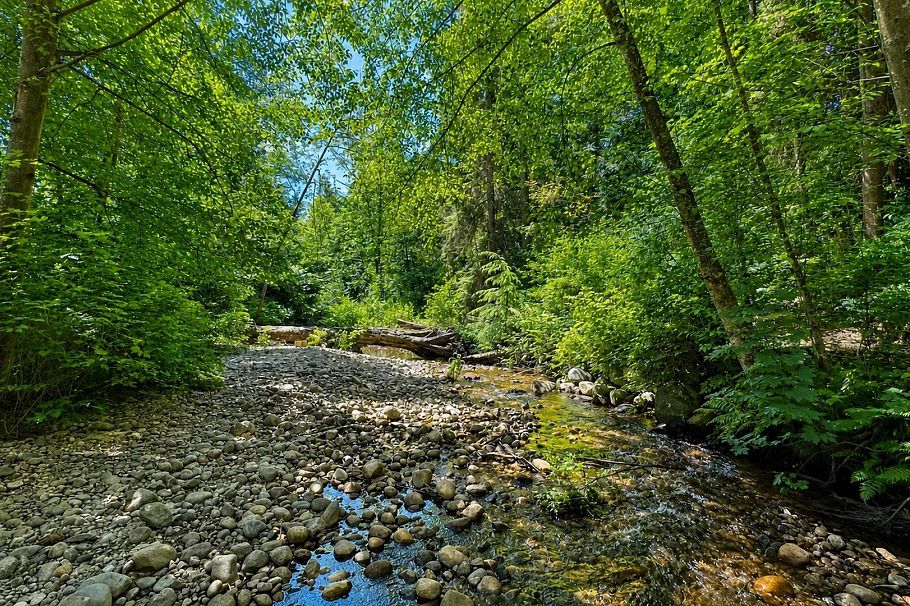 13 915 Tobruck Avenue North Vancouver, BC - 30