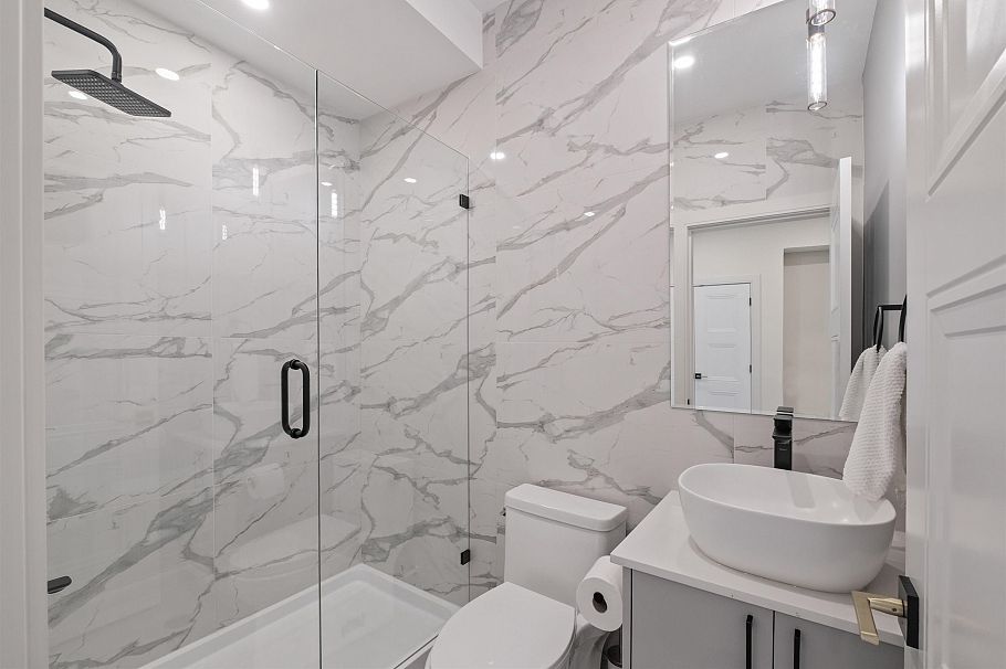 1126 Heywood Street North Vancouver, BC - 21