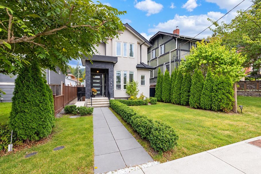 344 E 21 Street North Vancouver, BC - 37
