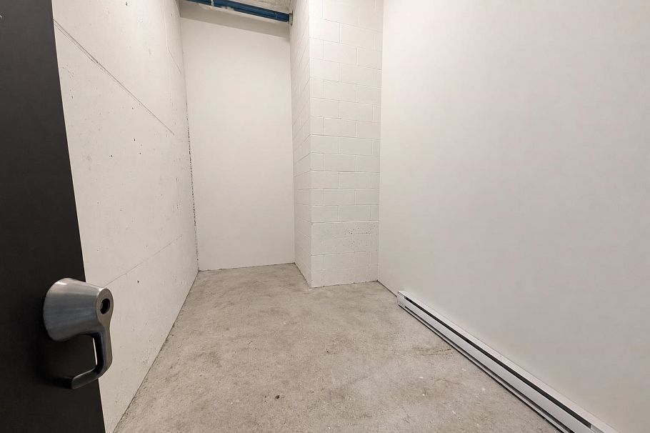 561 W 29th Avenue Vancouver, BC - 36