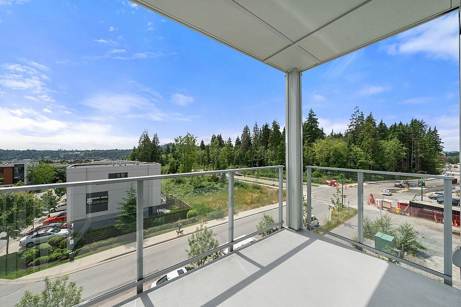 404 3594 Malsum Drive North Vancouver, BC - 21