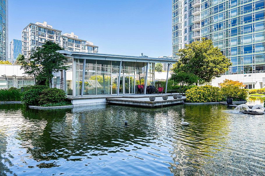 2303 1199 Marinaside Crescent Vancouver, BC - 19