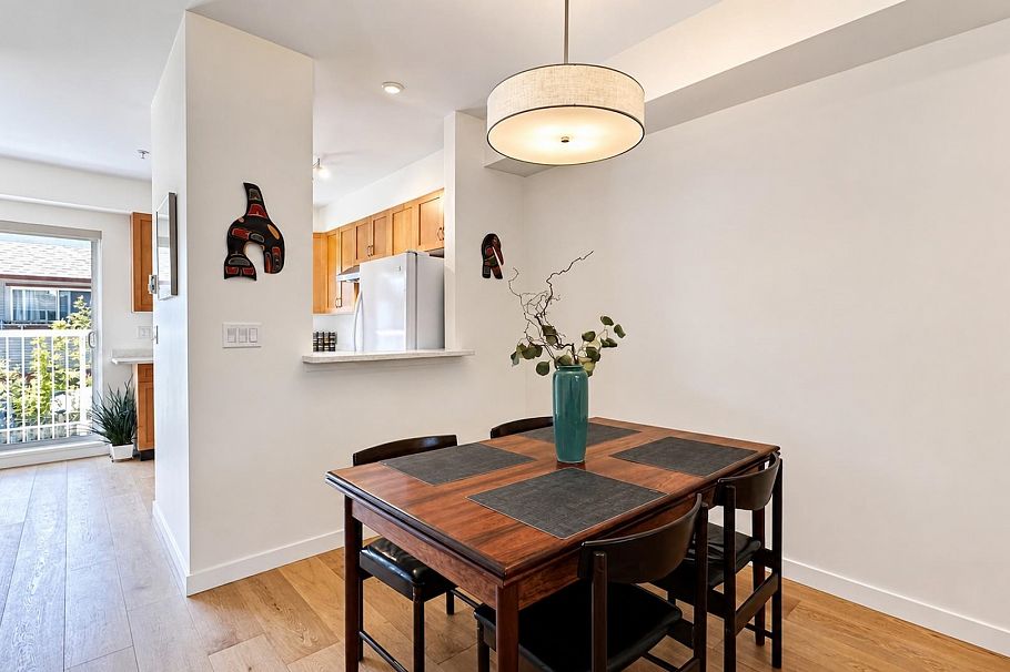 13 915 Tobruck Avenue North Vancouver, BC - 8