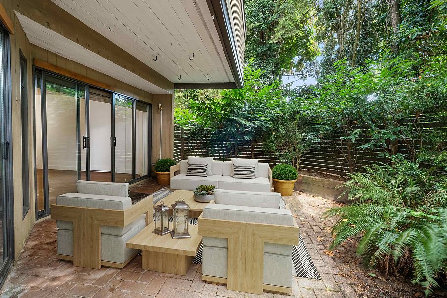 105 3191 Mountain Highway North Vancouver, BC - 24