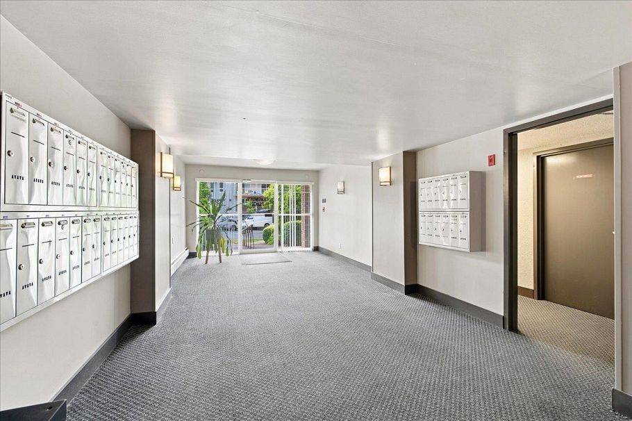 207 236 W 2nd Street North Vancouver, BC - 26