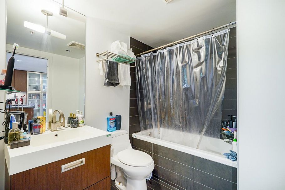 210 1055 Richards Street Vancouver, BC - 20