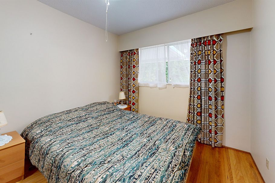 2540 E 25th Avenue Vancouver, BC - 16