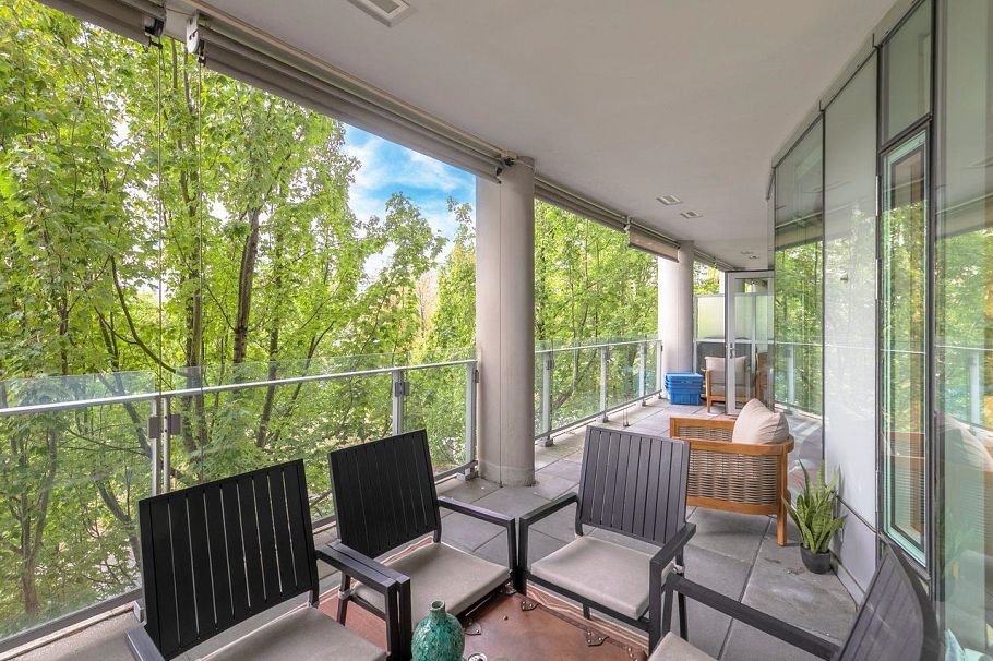 306 1616 Columbia Street Vancouver, BC - 14