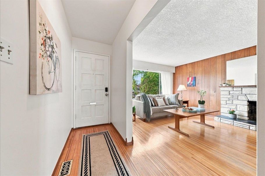 5884 Ormidale Street Vancouver, BC - 5