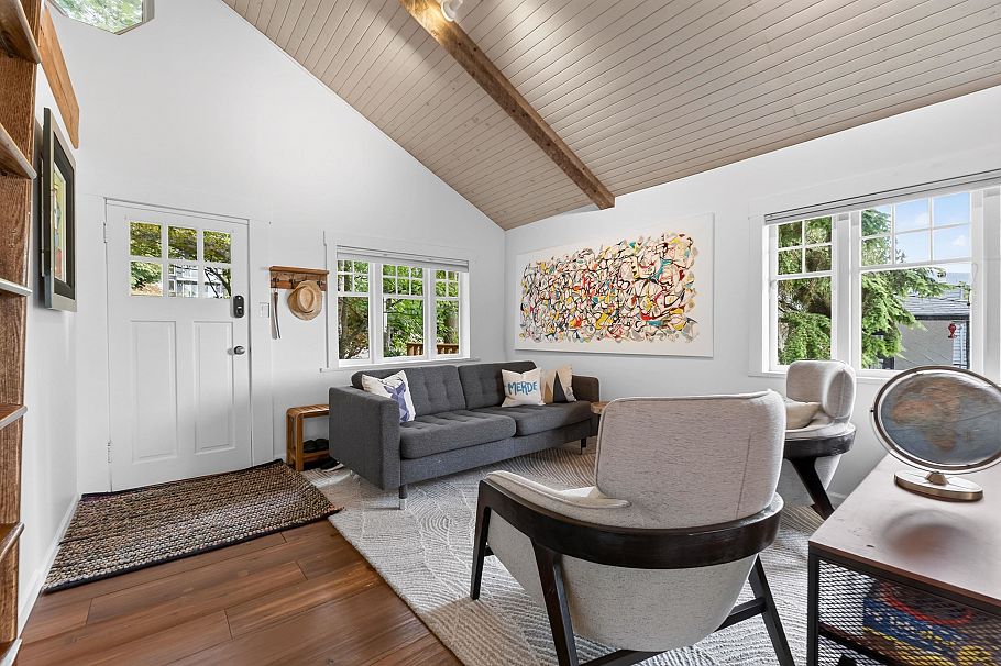1371 Borthwick Road North Vancouver, BC - 3
