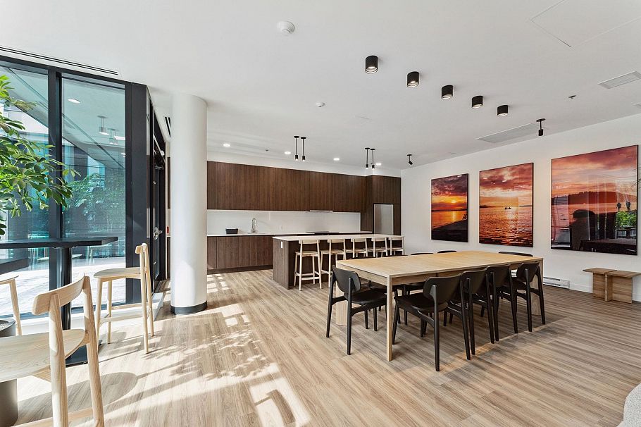 209 3594 Malsum Drive North Vancouver, BC - 36