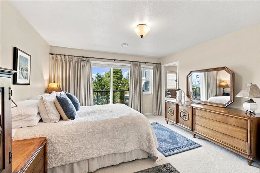 3493 Oxford Street Vancouver, BC - 23