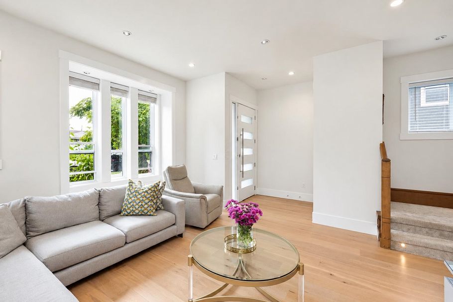 344 E 21 Street North Vancouver, BC - 5