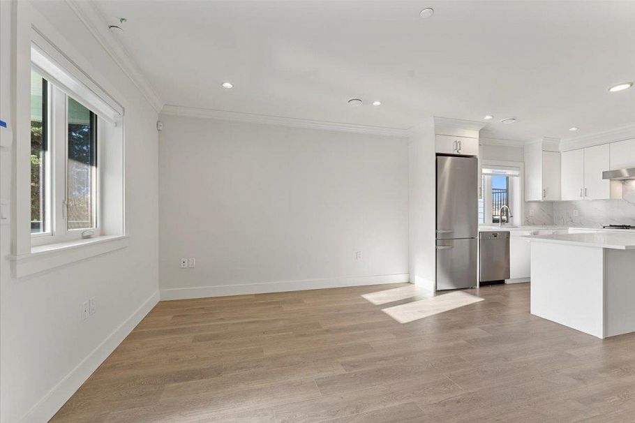 2227 W 16th Avenue Vancouver, BC - 6