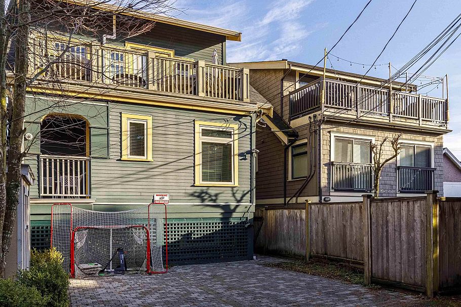 2115 Macdonald Street Vancouver, BC - 32