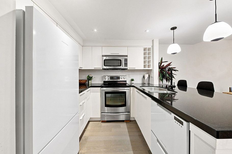 3062 Willow Street Vancouver, BC - 12