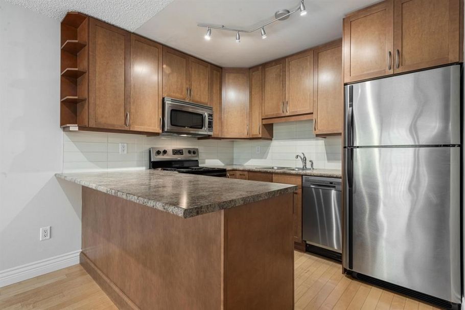 401 2920 Ash Street Vancouver, BC - 1