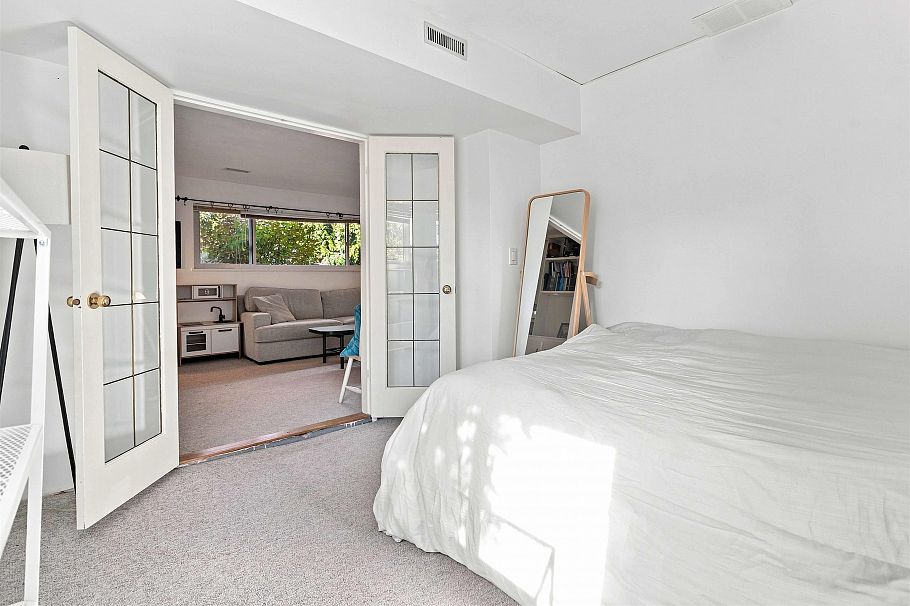 2285 Tompkins Crescent North Vancouver, BC - 22