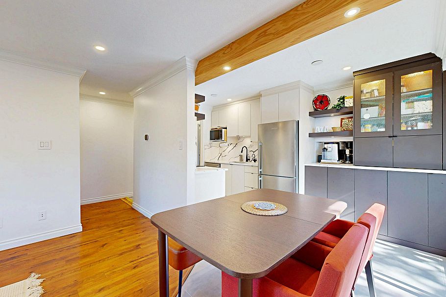 204 252 W 2nd Street North Vancouver, BC - 18