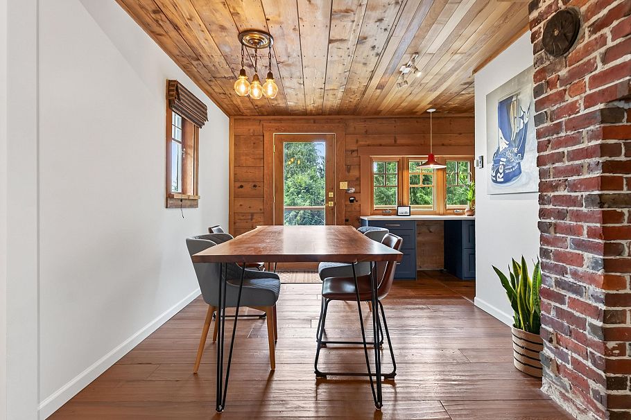1371 Borthwick Road North Vancouver, BC - 13