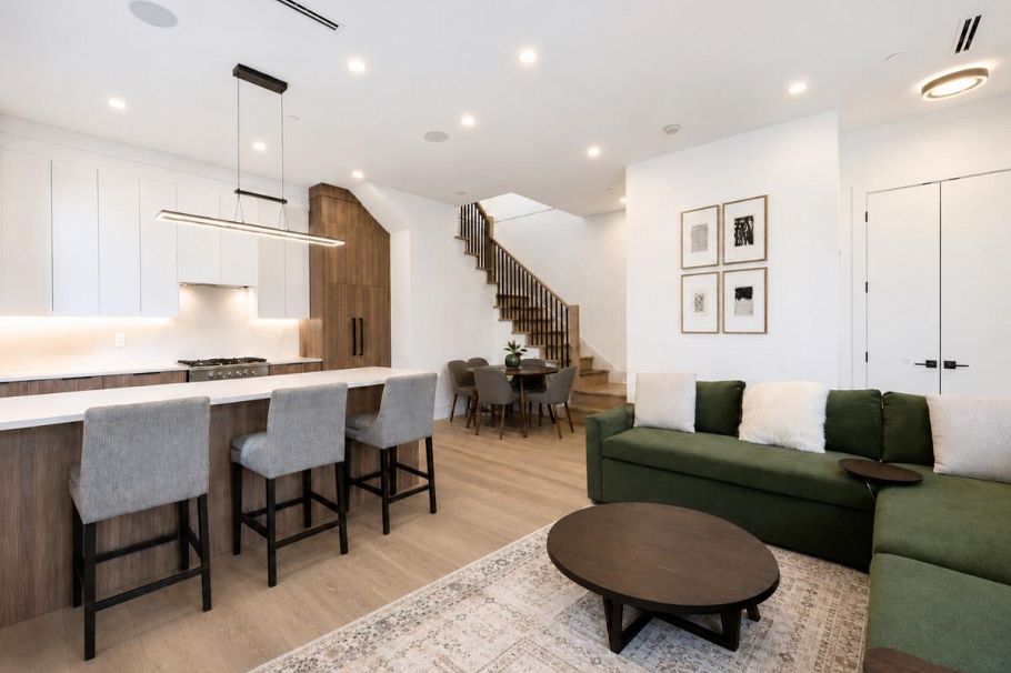 1907 E 40th Avenue Vancouver, BC - 4