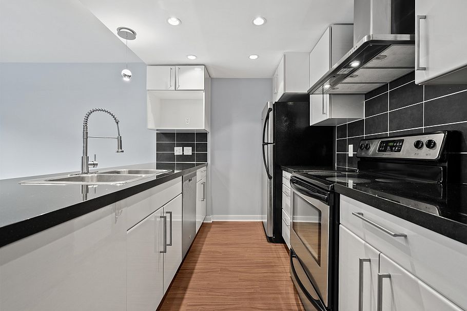 221 188 Keefer Place Vancouver, BC - 8