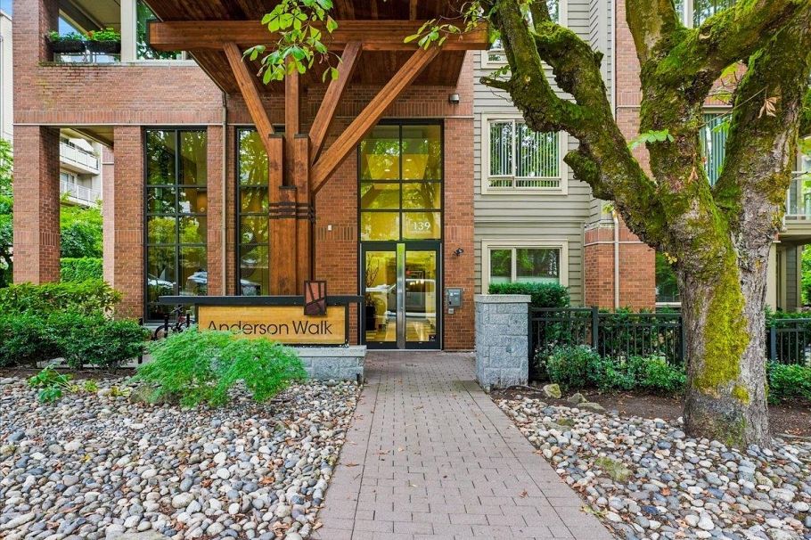 G11 139 W 22nd Street North Vancouver, BC - 24