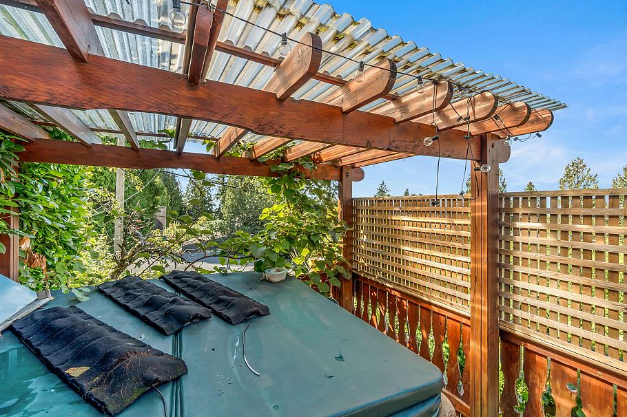 319 E 27th Street North Vancouver, BC - 33