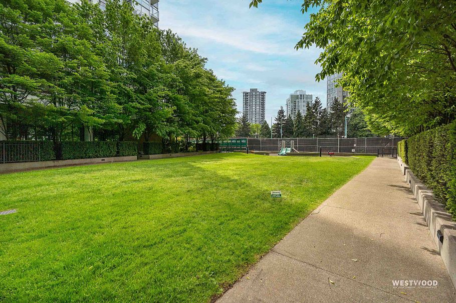 808 939 Expo Boulevard Vancouver, BC - 24