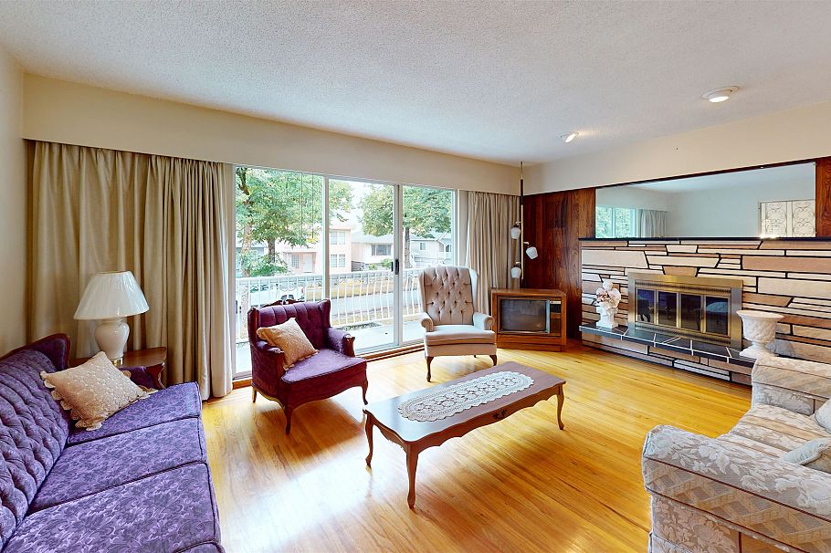 2540 E 25th Avenue Vancouver, BC - 2