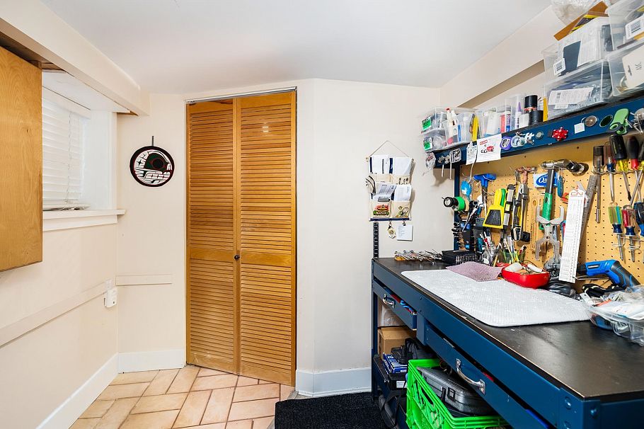 404 W 18th Avenue Vancouver, BC - 38