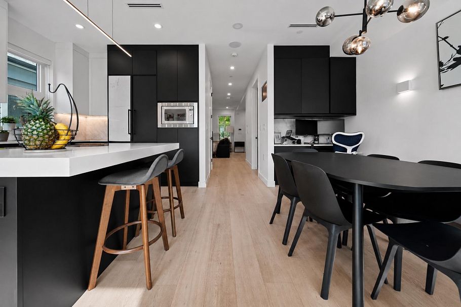 1438 E 17th Avenue Vancouver, BC - 9