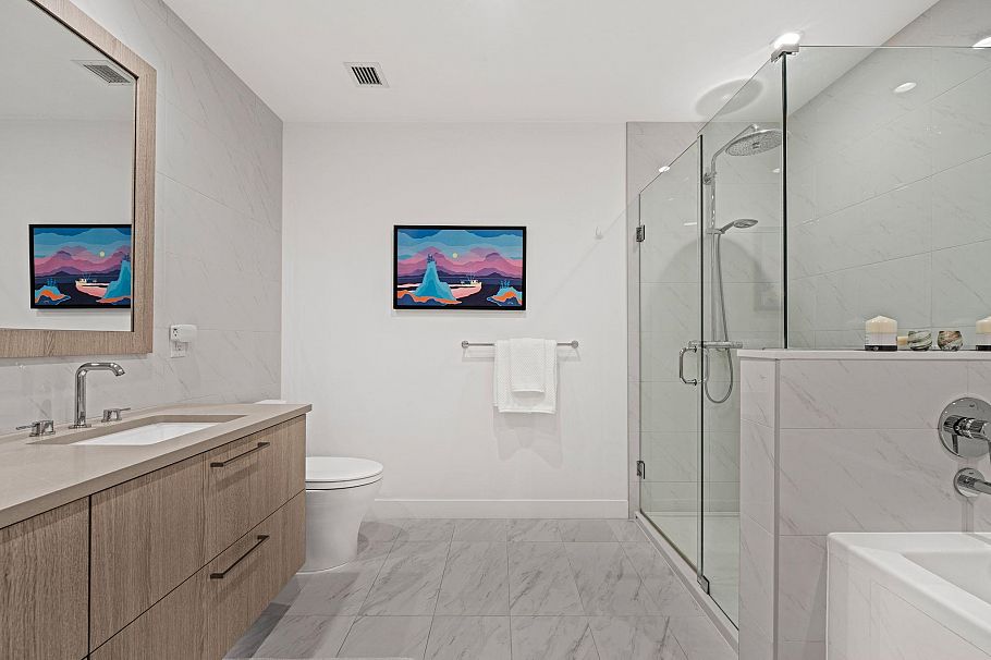 707 E 3 Street North Vancouver, BC - 23