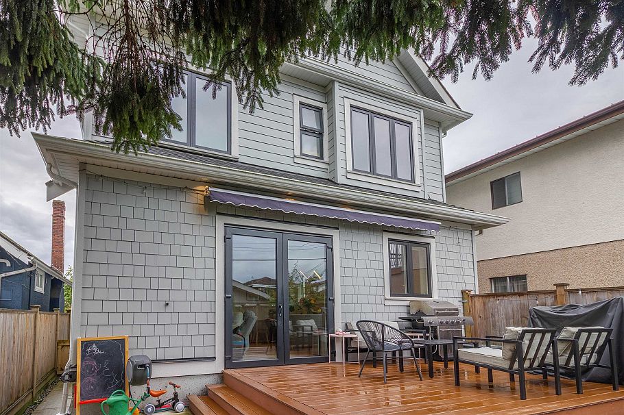 3063 Graveley Street Vancouver, BC - 35