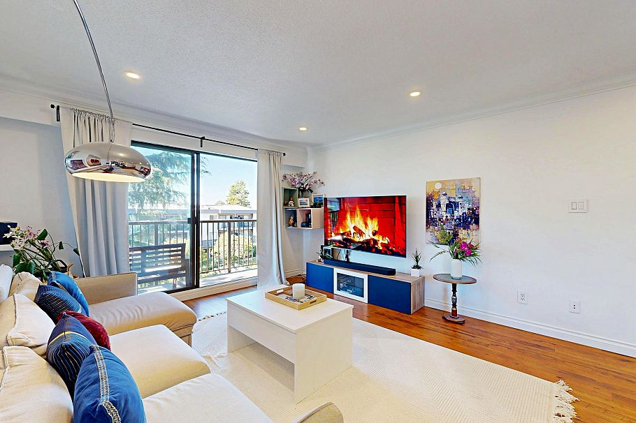 204 252 W 2nd Street North Vancouver, BC - 12