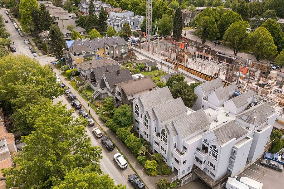 104 1330 Graveley Street Vancouver, BC - 29