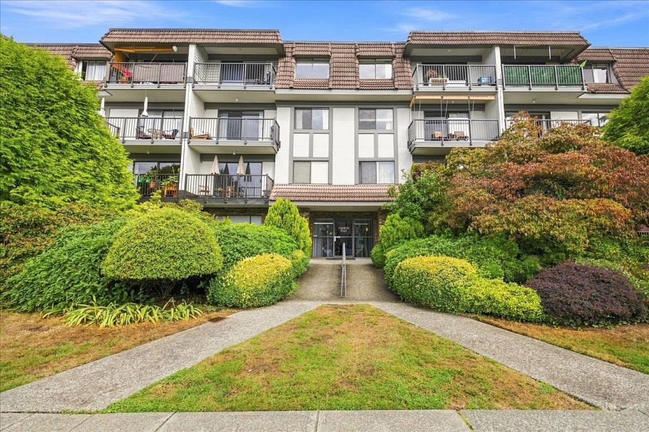 207 236 W 2nd Street North Vancouver, BC - 27