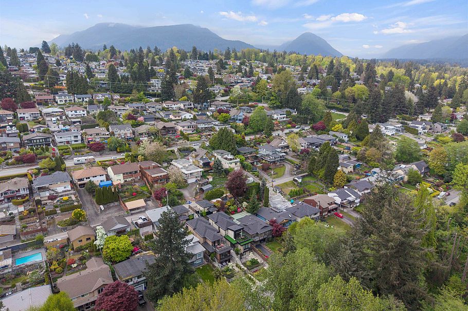 1126 Heywood Street North Vancouver, BC - 33