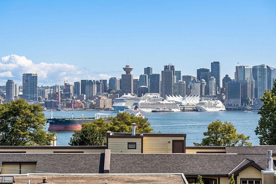2 233 W 5th Street North Vancouver, BC - 35